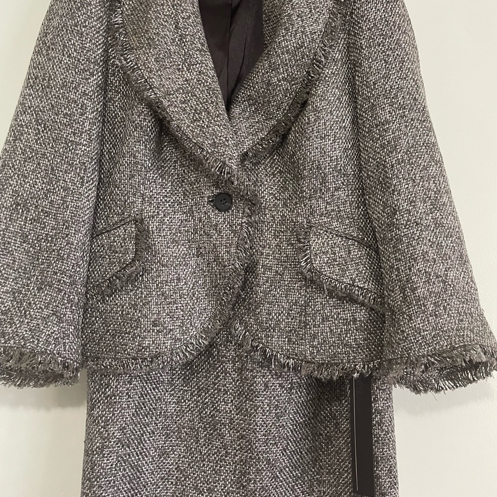 Y2K Vintage Bebe Metallic Grey Tweed Skirt Suit, size 6